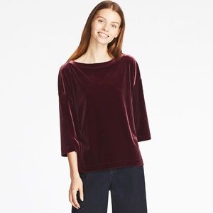 Uniqlo Velour/Velvet Half Sleeve Pullover top